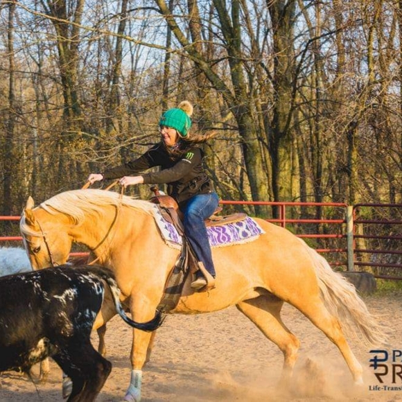 Chrissy - Picture 6 of 6